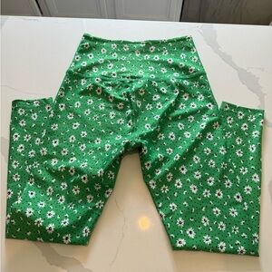 Beyond Yoga High Waisted Midi Leggings in Green with White Flowers size Medium